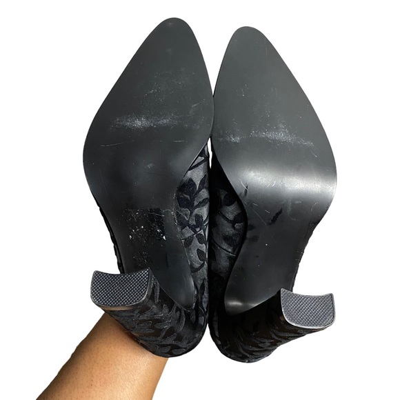 Aldo Women's Black Velvet Floral Leaf Vine Fabric Pump Heels - Picture 7 of 7